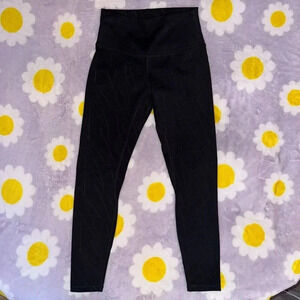 Lululemon Leggings Black on Black Geometric Print Women's Sz 4 Low Rise